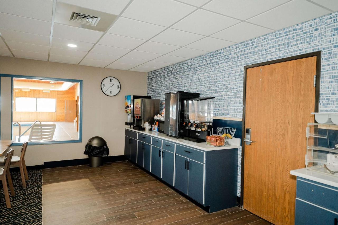 Americinn By Wyndham Tomahawk Extérieur photo