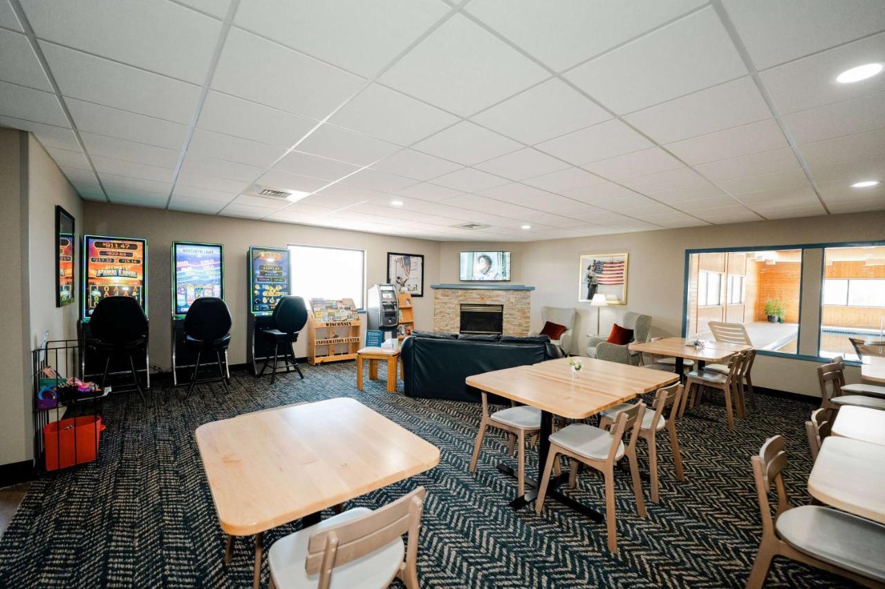 Americinn By Wyndham Tomahawk Extérieur photo