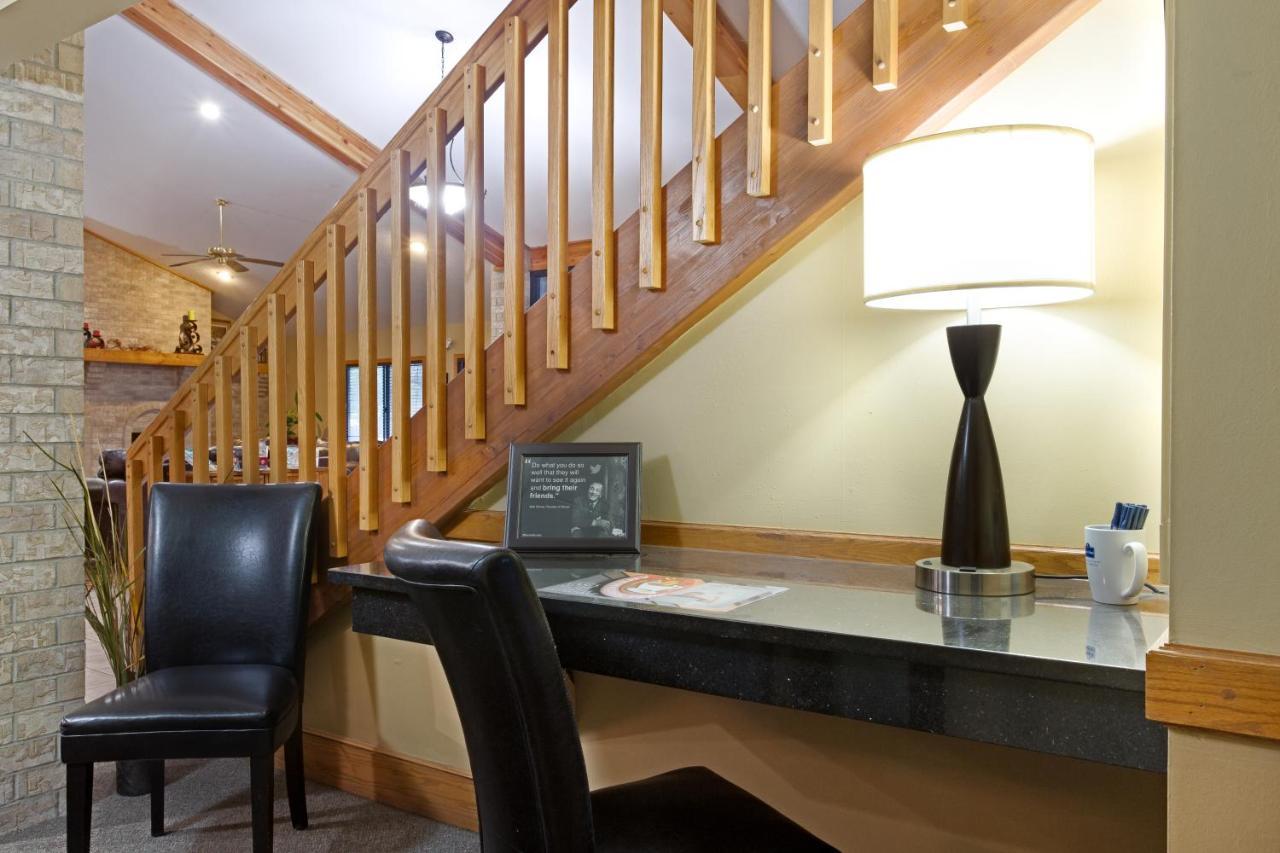 Americinn By Wyndham Tomahawk Extérieur photo
